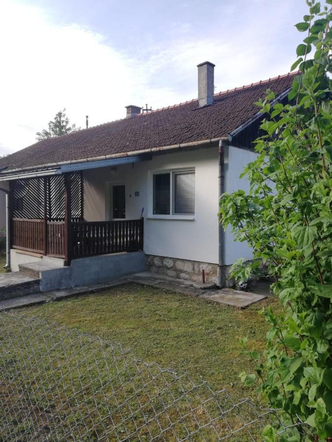 Vikendica Iva Villa เปรูชาซ ภายนอก รูปภาพ